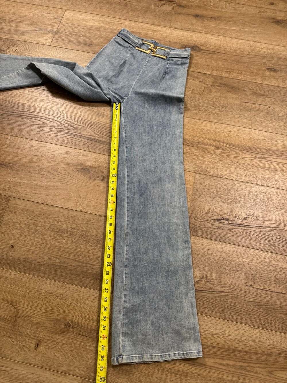 Valentine High Waist Wide Leg Jeans Light Wash Gold Buckle Detail Women’s Small - Picture 8 of 14